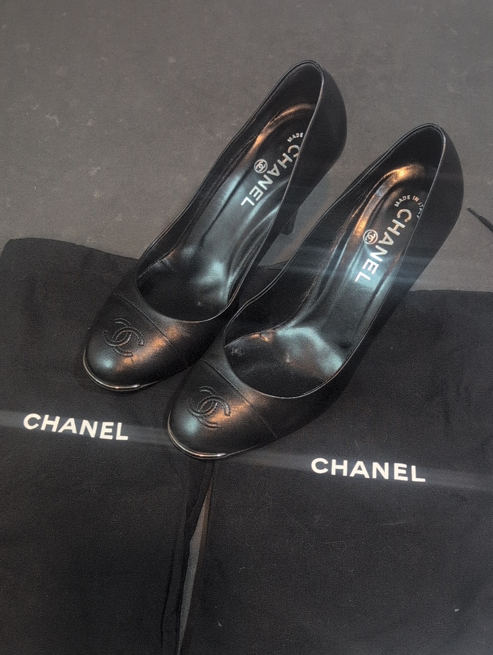 CHANEL Black Leather CC-Toe Mid Heel Pumps